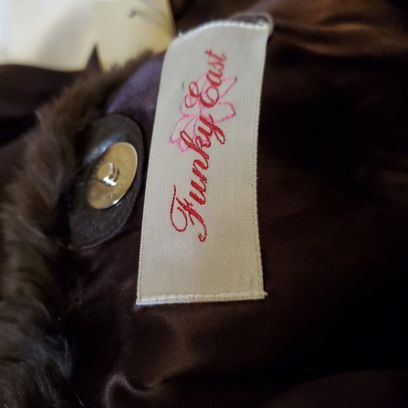 NWT WOMENS FUR PURSE BY FUNKY EAST BROWN - Picture 2 of 6